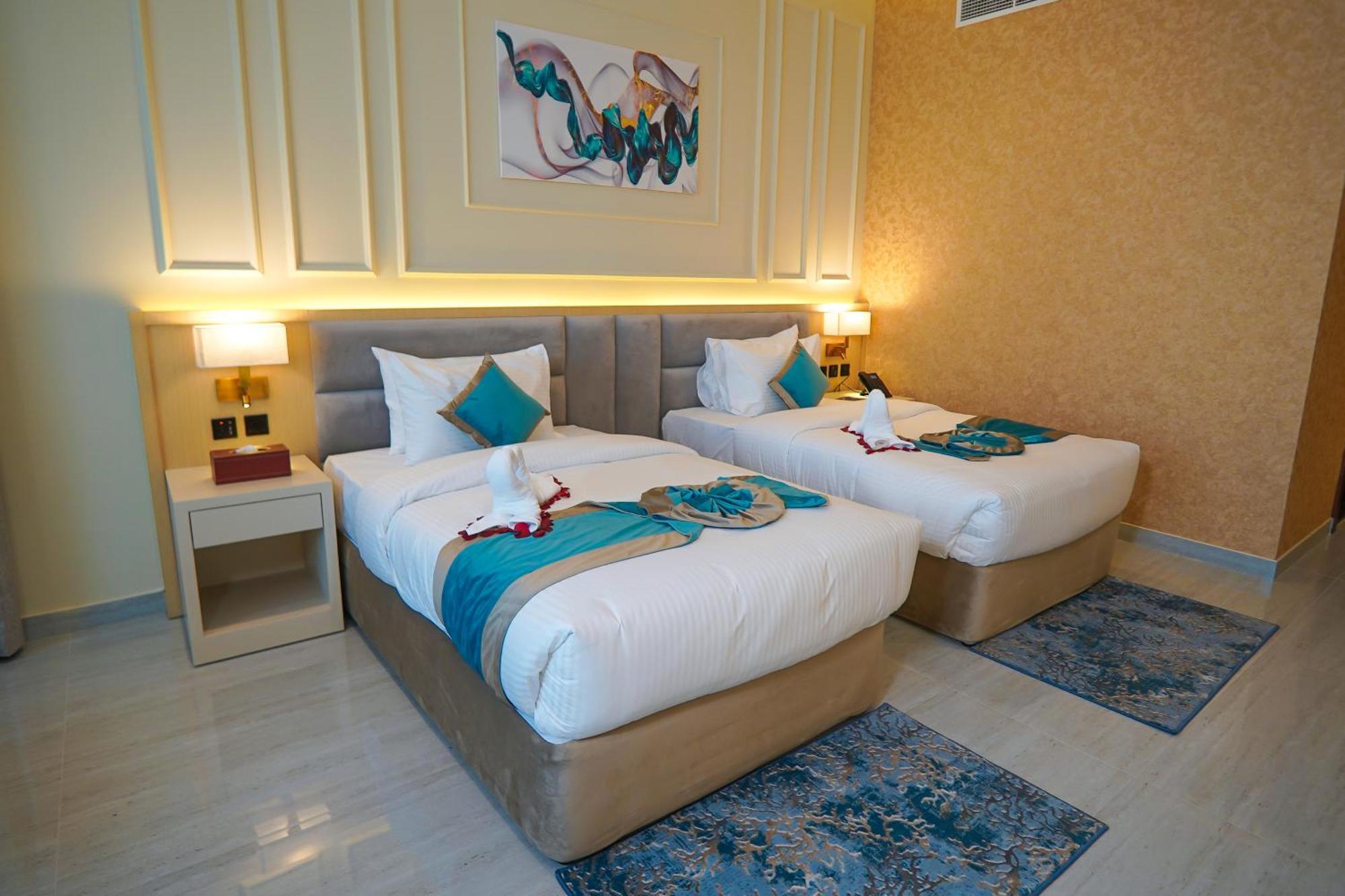 Concorde Creek View Hotel Bur Дубай Екстериор снимка
