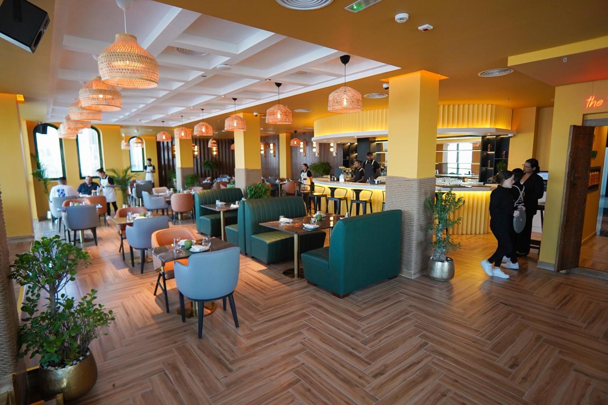 Concorde Creek View Hotel Bur Дубай Екстериор снимка