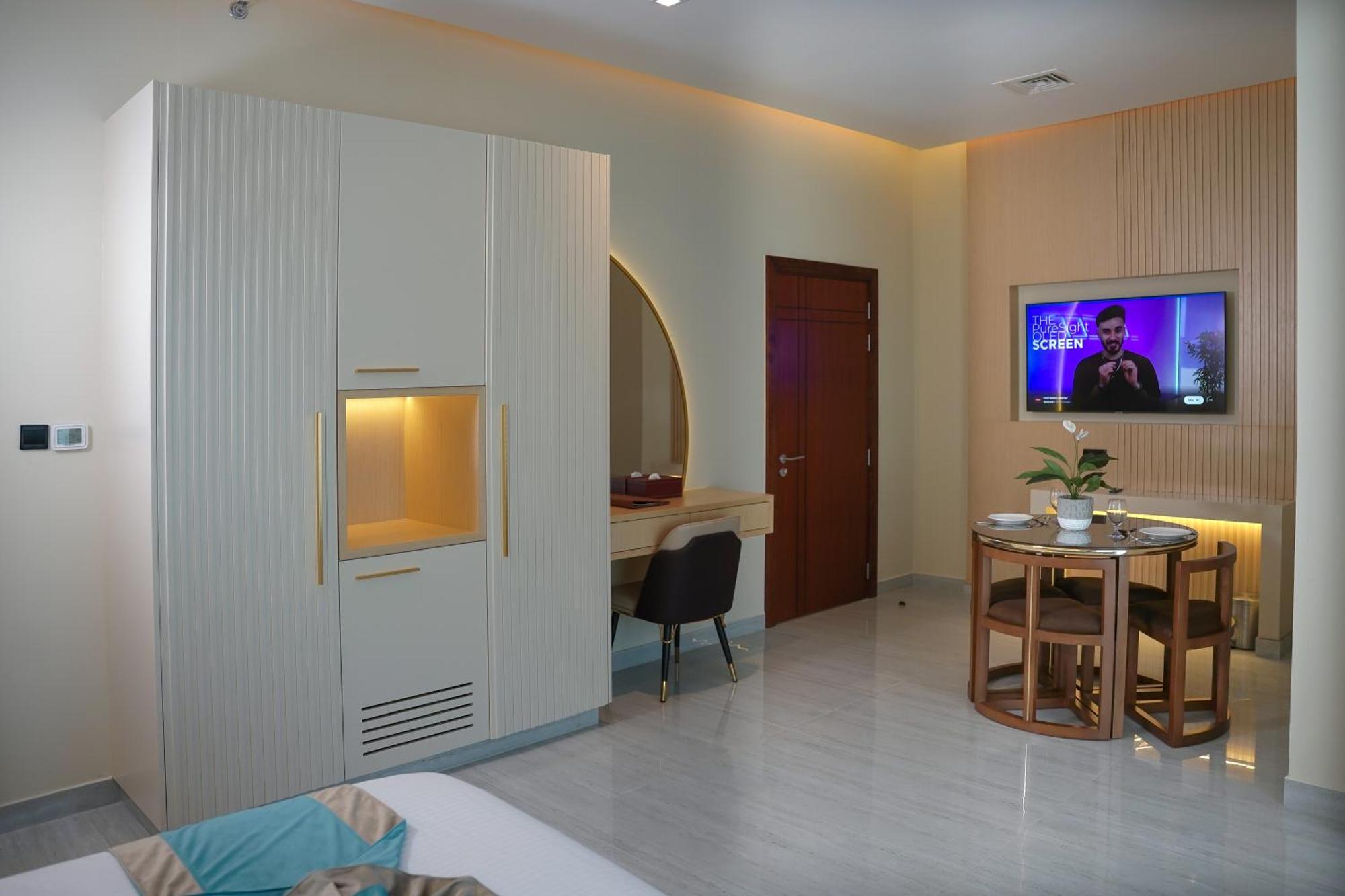 Concorde Creek View Hotel Bur Дубай Екстериор снимка