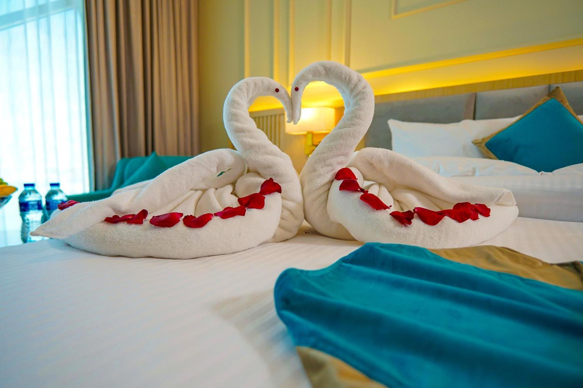 Concorde Creek View Hotel Bur Дубай Екстериор снимка