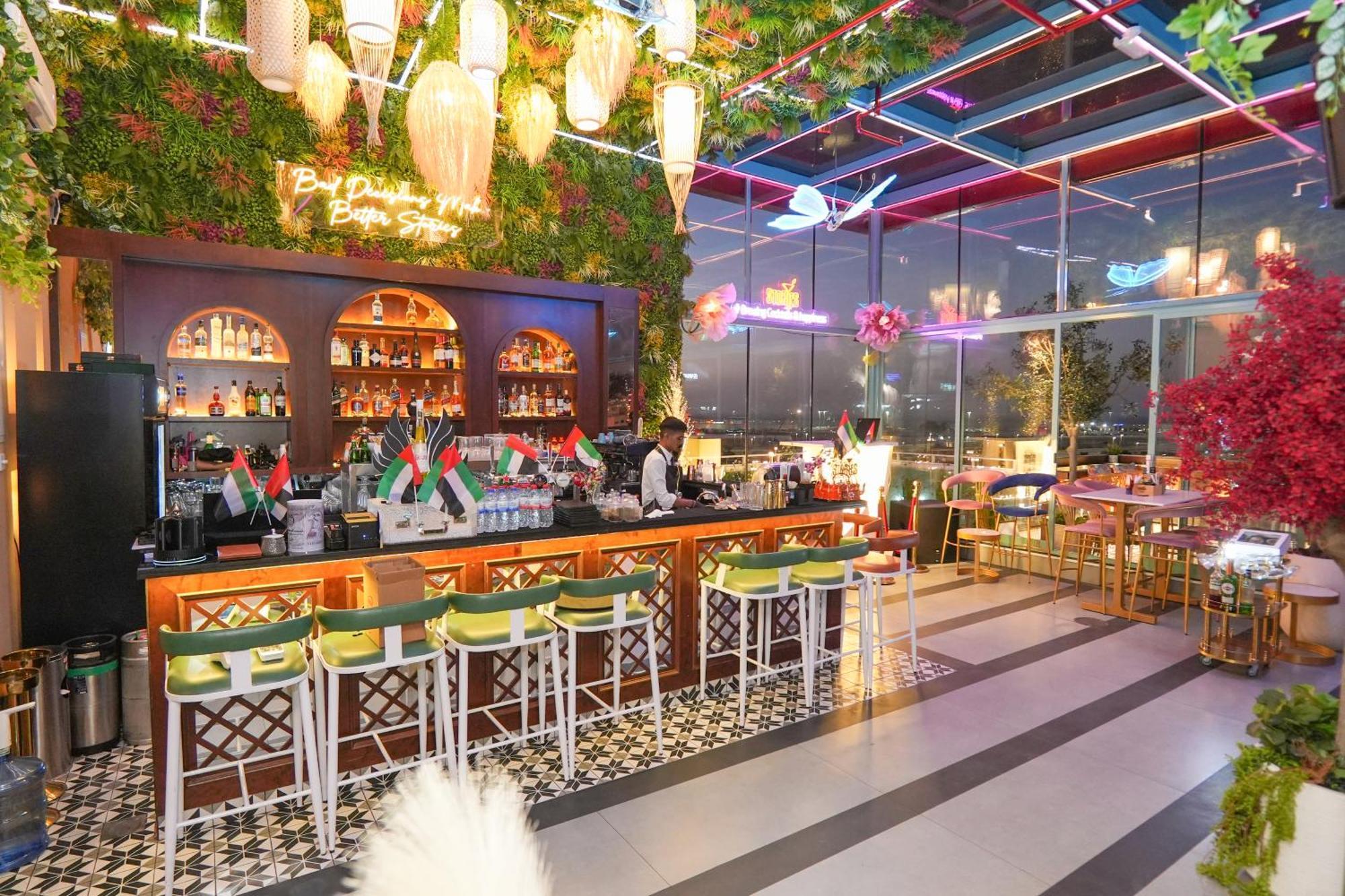 Concorde Creek View Hotel Bur Дубай Екстериор снимка