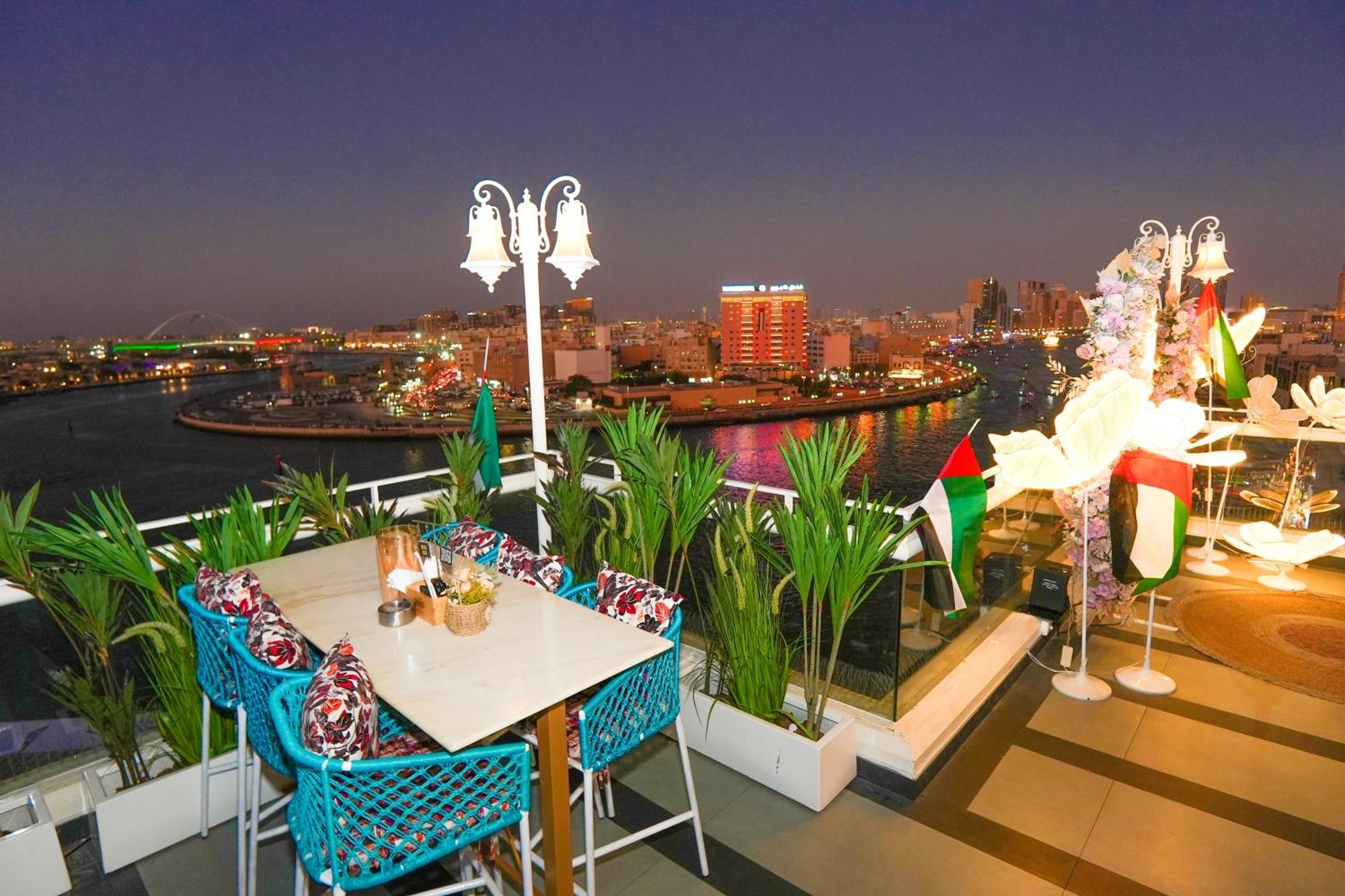 Concorde Creek View Hotel Bur Дубай Екстериор снимка