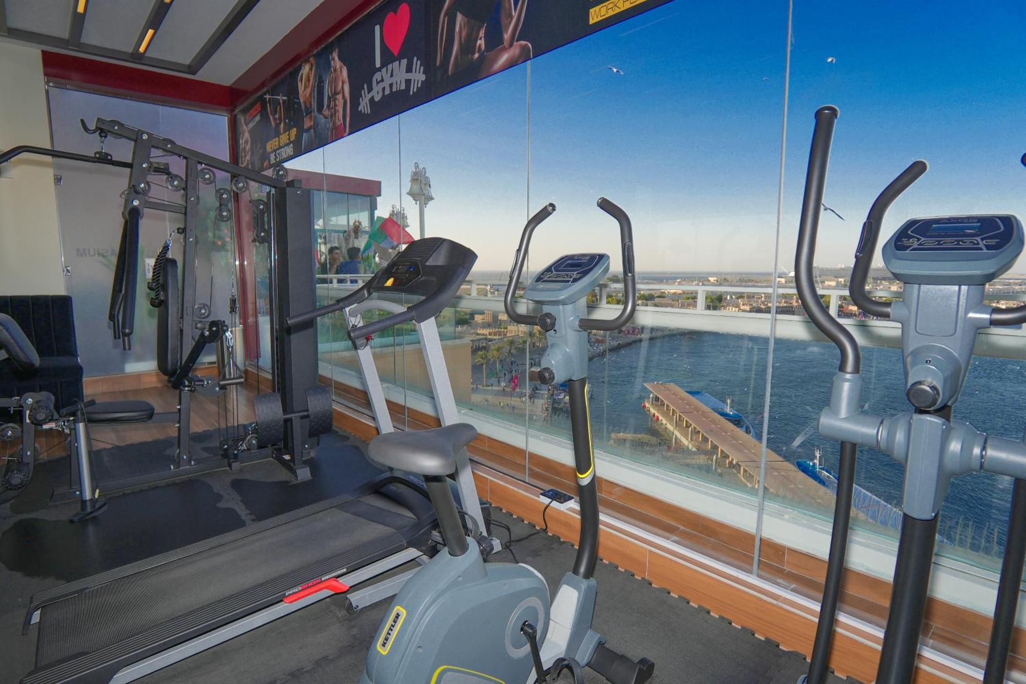 Concorde Creek View Hotel Bur Дубай Екстериор снимка
