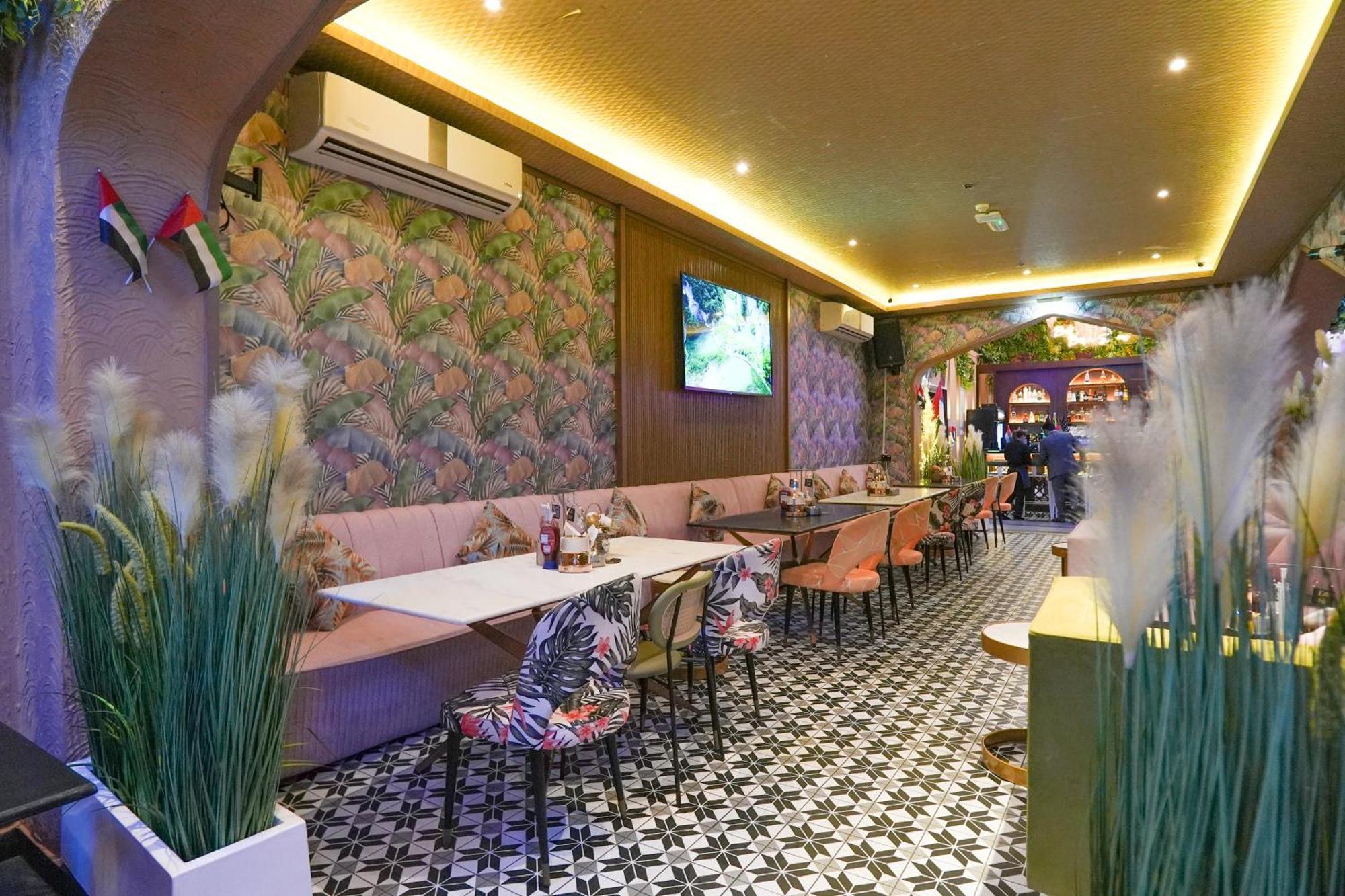 Concorde Creek View Hotel Bur Дубай Екстериор снимка